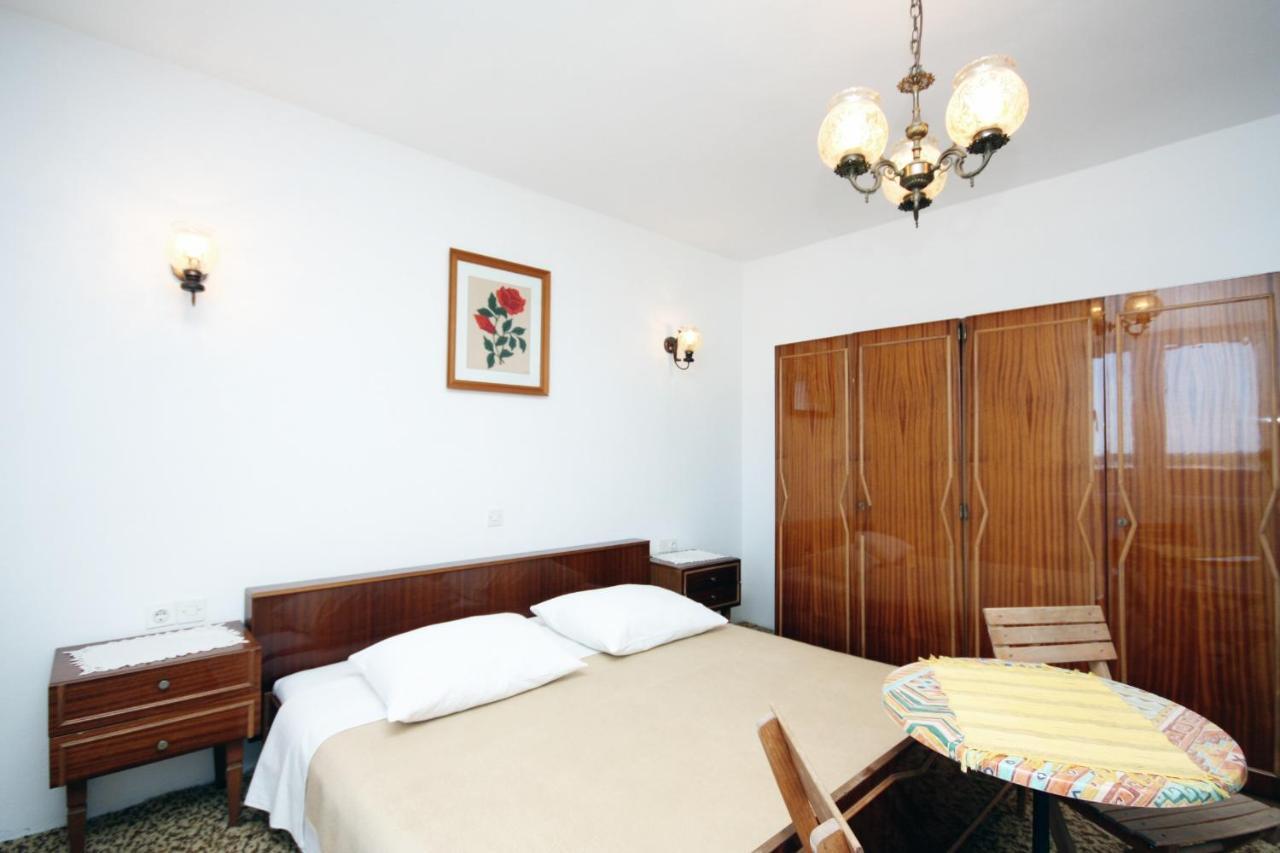 Triple Room Barbat 5070E Barbat na Rabu Luaran gambar